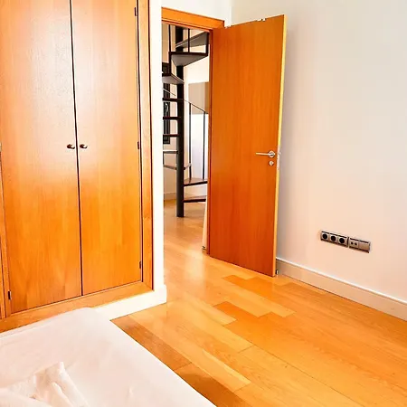 Penthouse Near Cathedral Private Rooftop Private Parking Apartament *