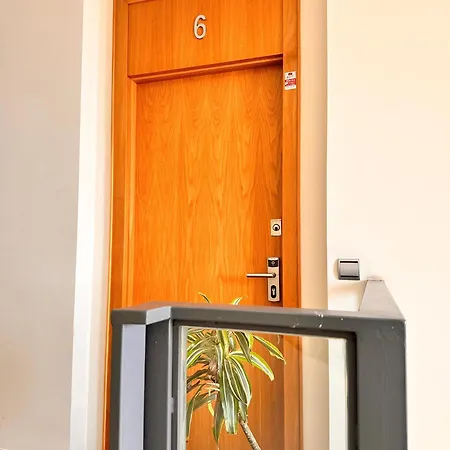 Penthouse Near Cathedral Private Rooftop Private Parking *