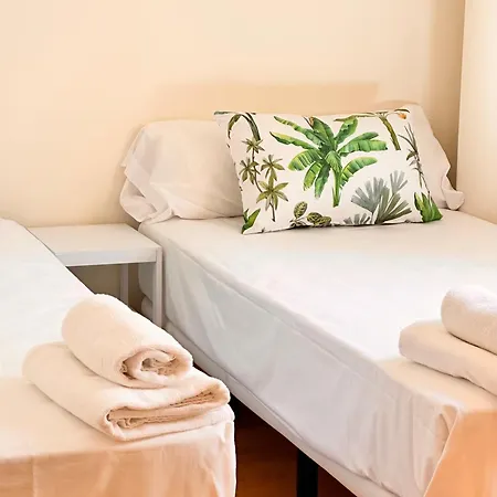 Penthouse Near Cathedral Private Rooftop Private Parking 塞维利亚
